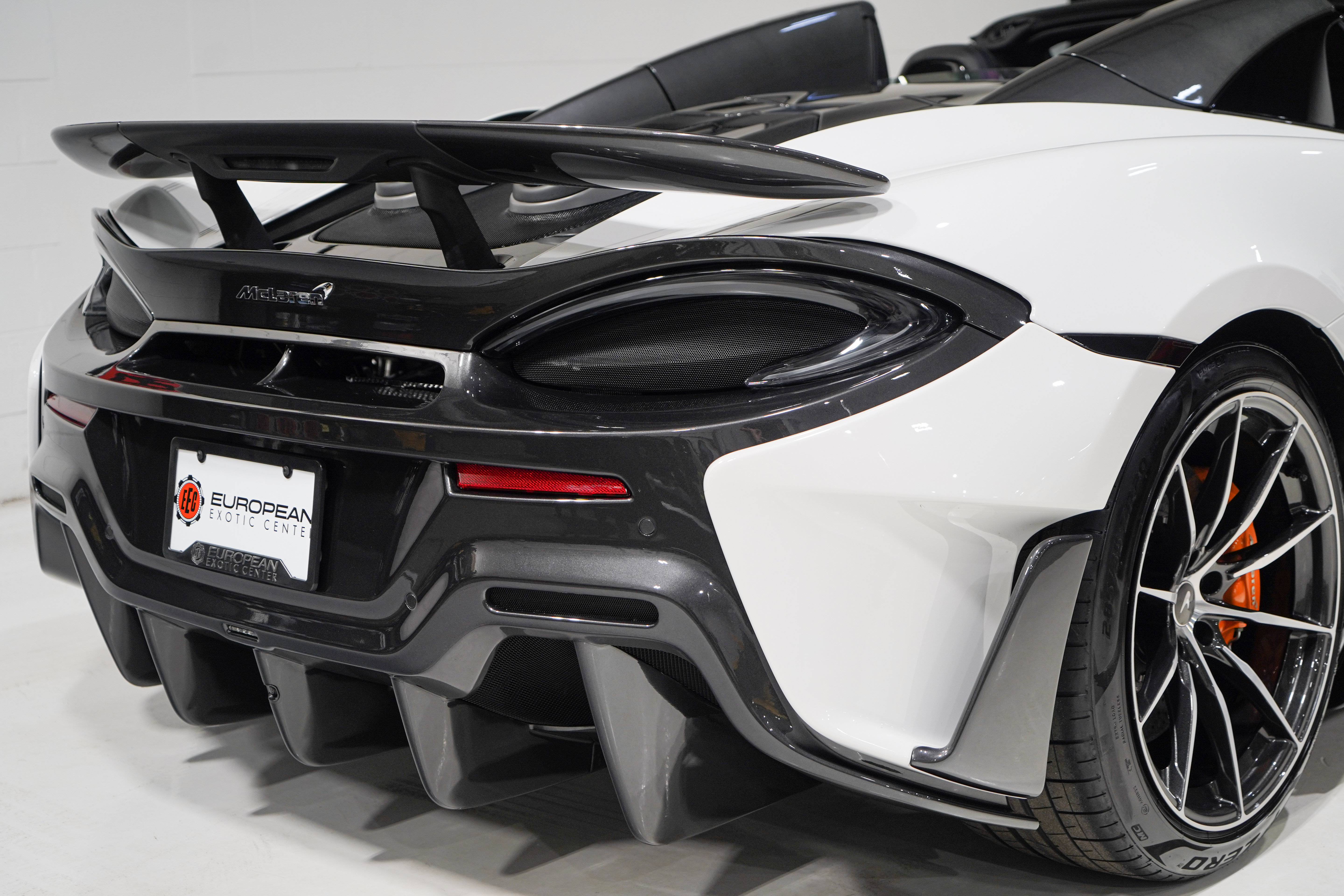 Used 2020 McLaren 600LT Spider photo 25