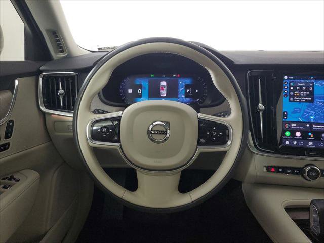 2023 Volvo S90 B6 Plus