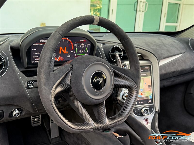 Used 2021 McLaren 720S Performance photo 15