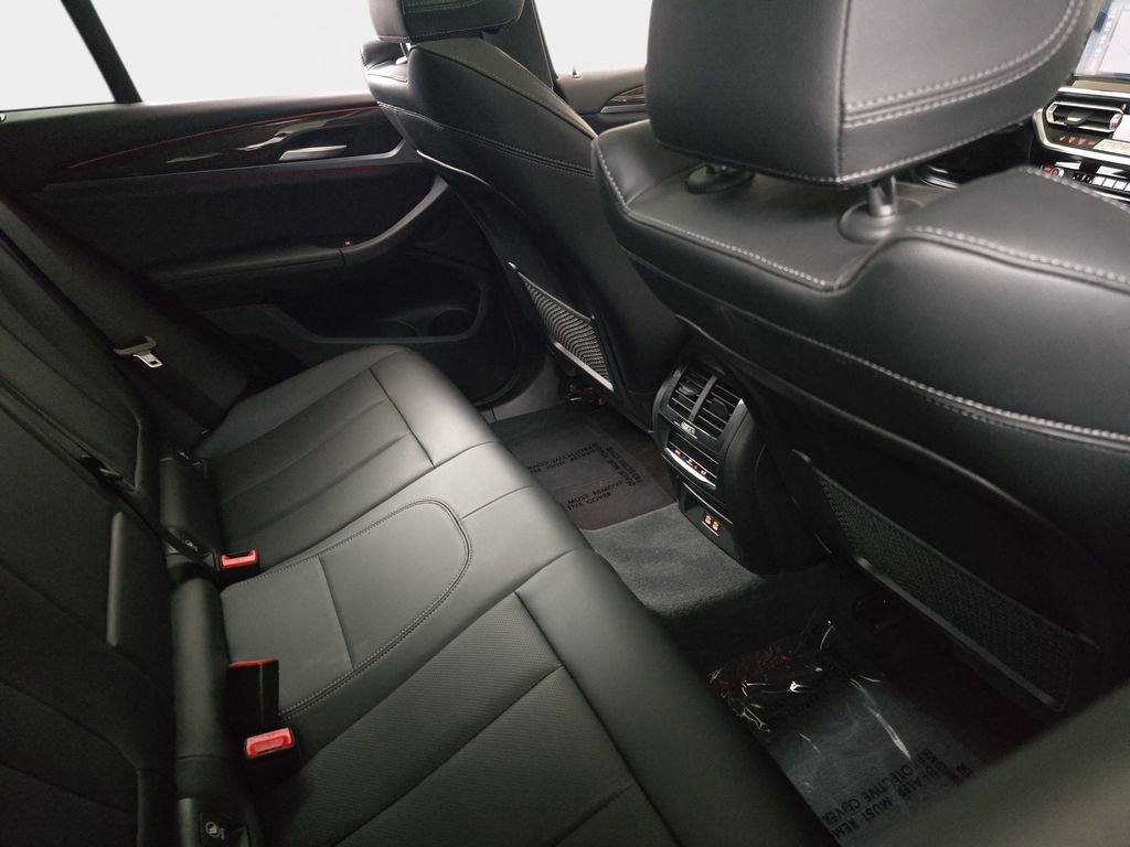 2023 BMW X4 xDrive30i