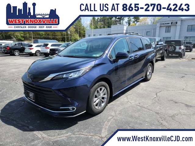 2023 Toyota Sienna XLE