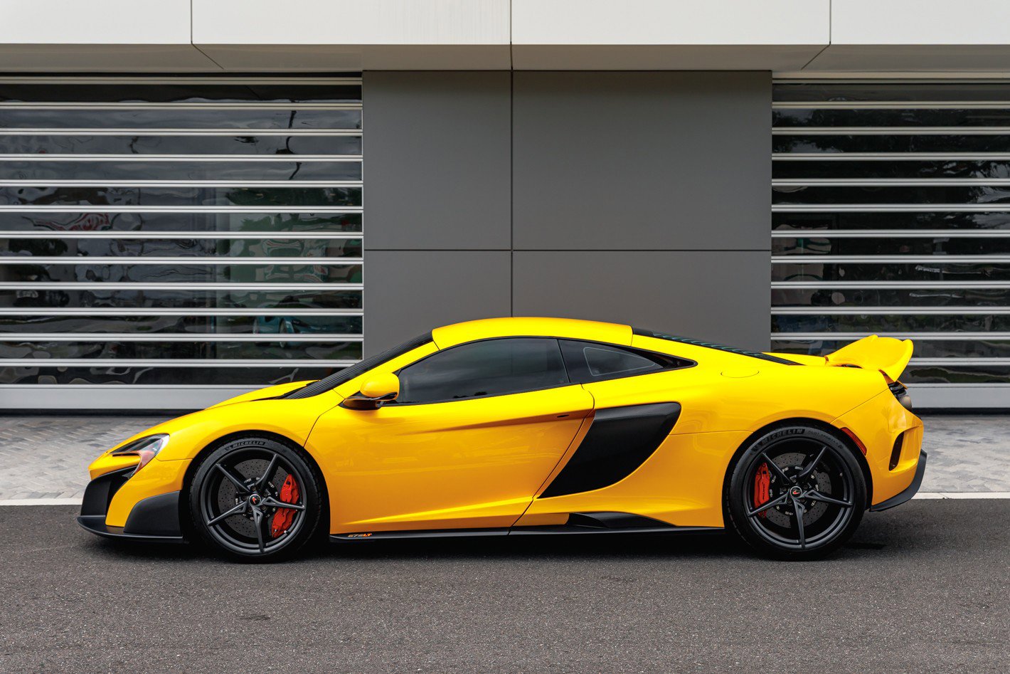 Used 2016 McLaren 675LT Coupe photo 11