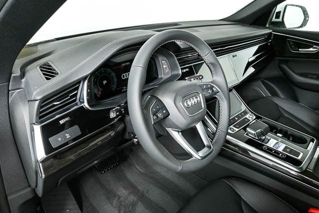 2025 Audi Q8 Premium