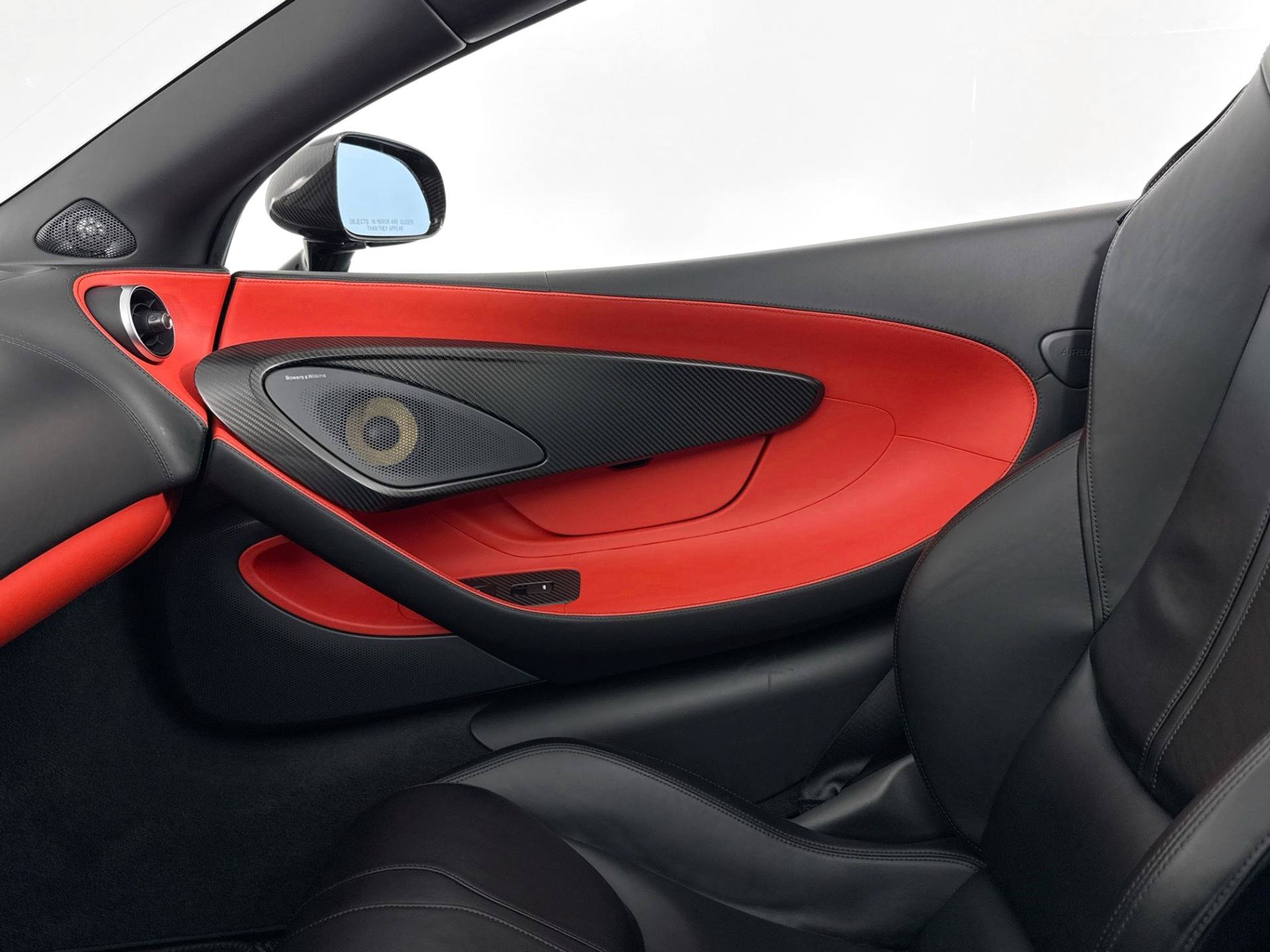 Used 2020 McLaren 600LT Spider photo 31