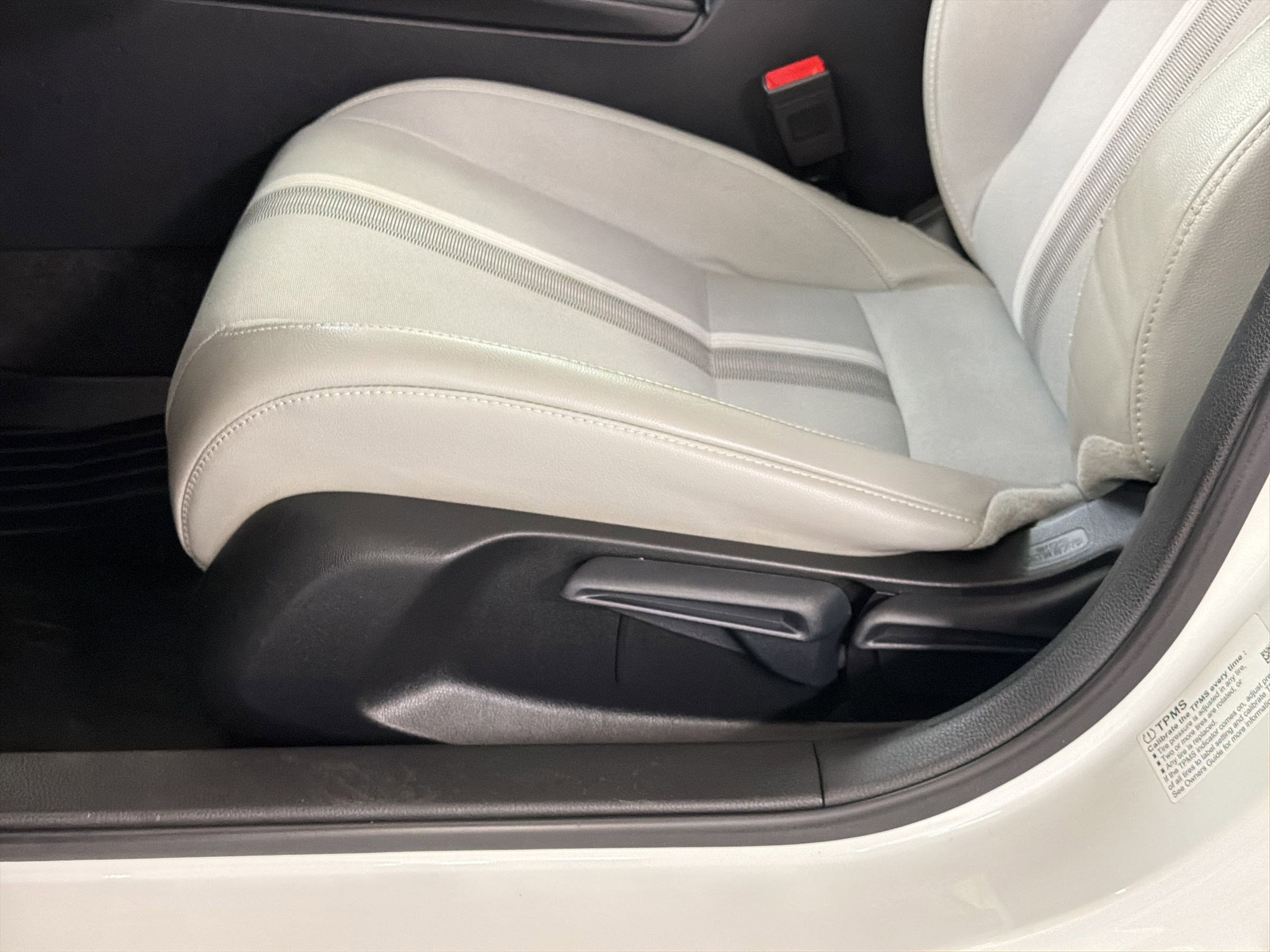 2025 Honda Civic FWD Hybrid Sedan