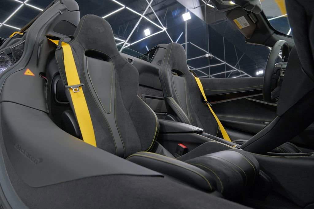 Used 2023 McLaren 720S Luxury photo 35