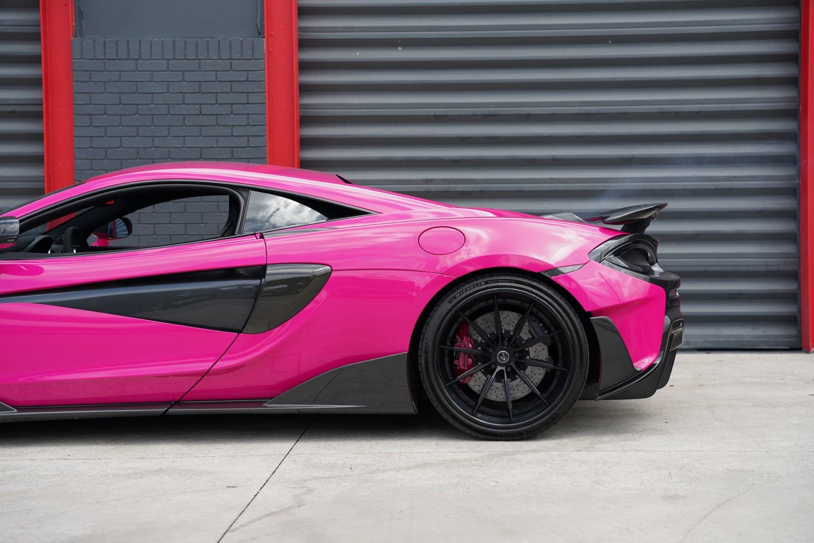 Used 2019 McLaren 600LT photo 12