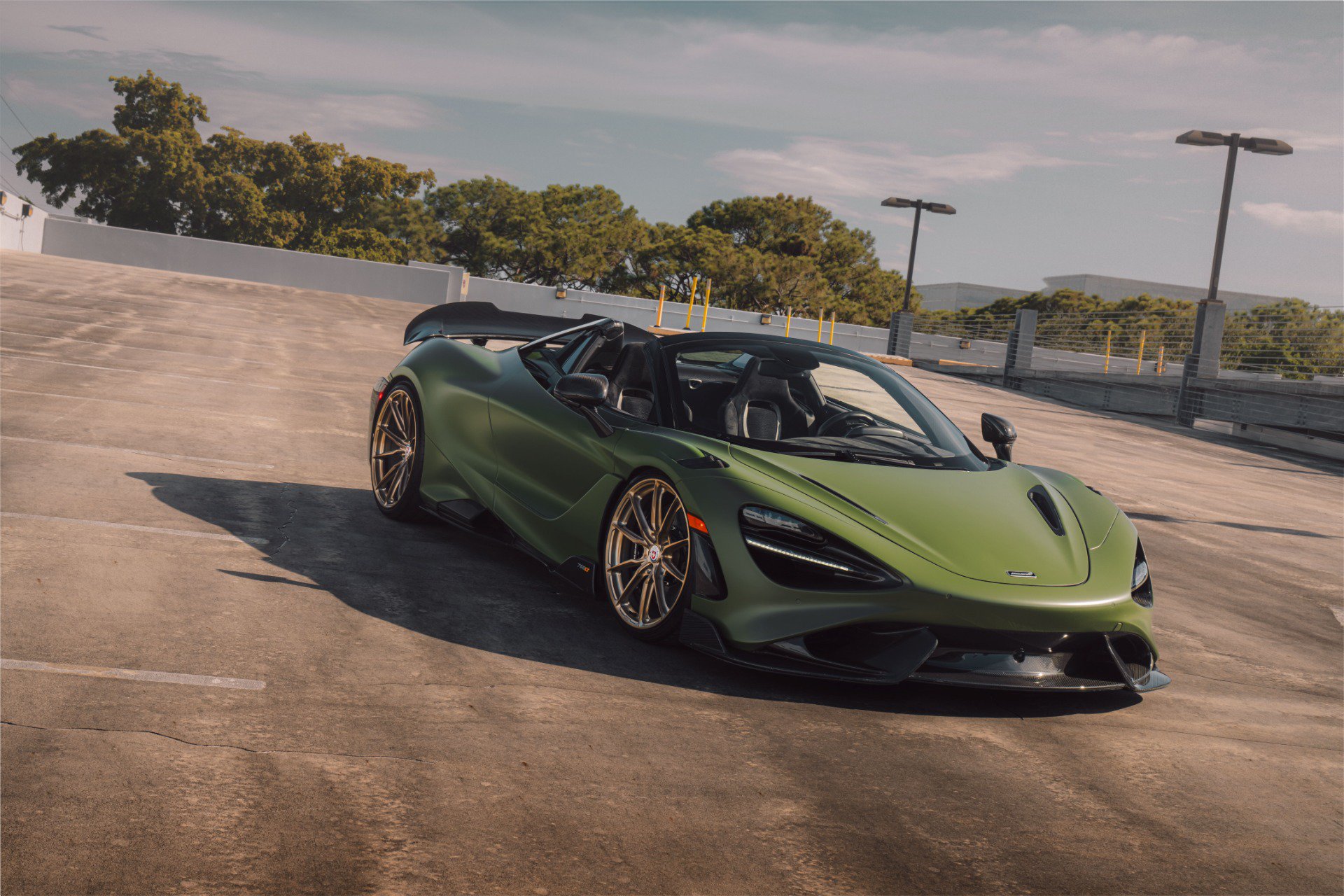Used 2022 McLaren 765LT photo 64