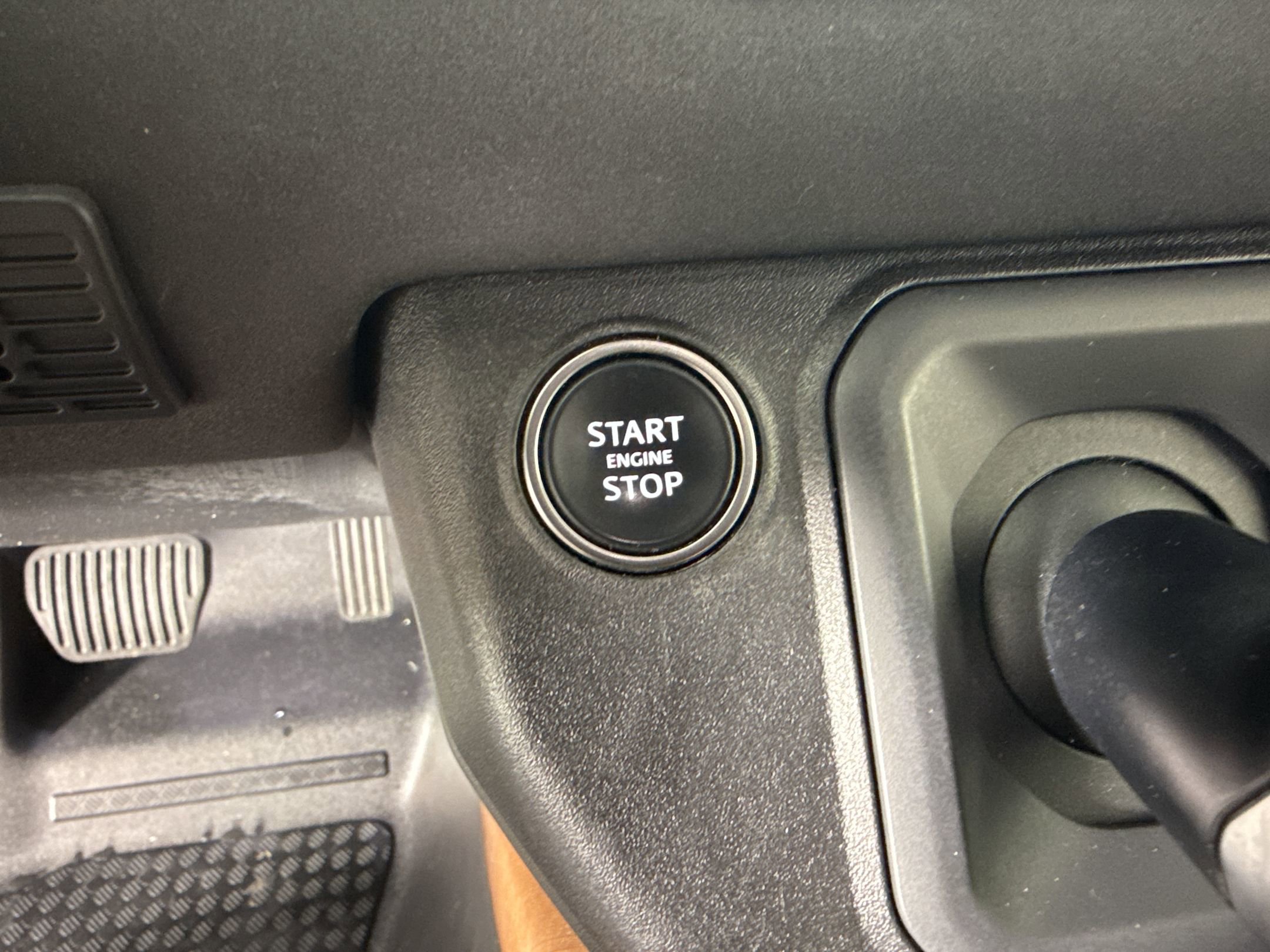 2023 Land Rover Defender 130 X-Dynamic SE