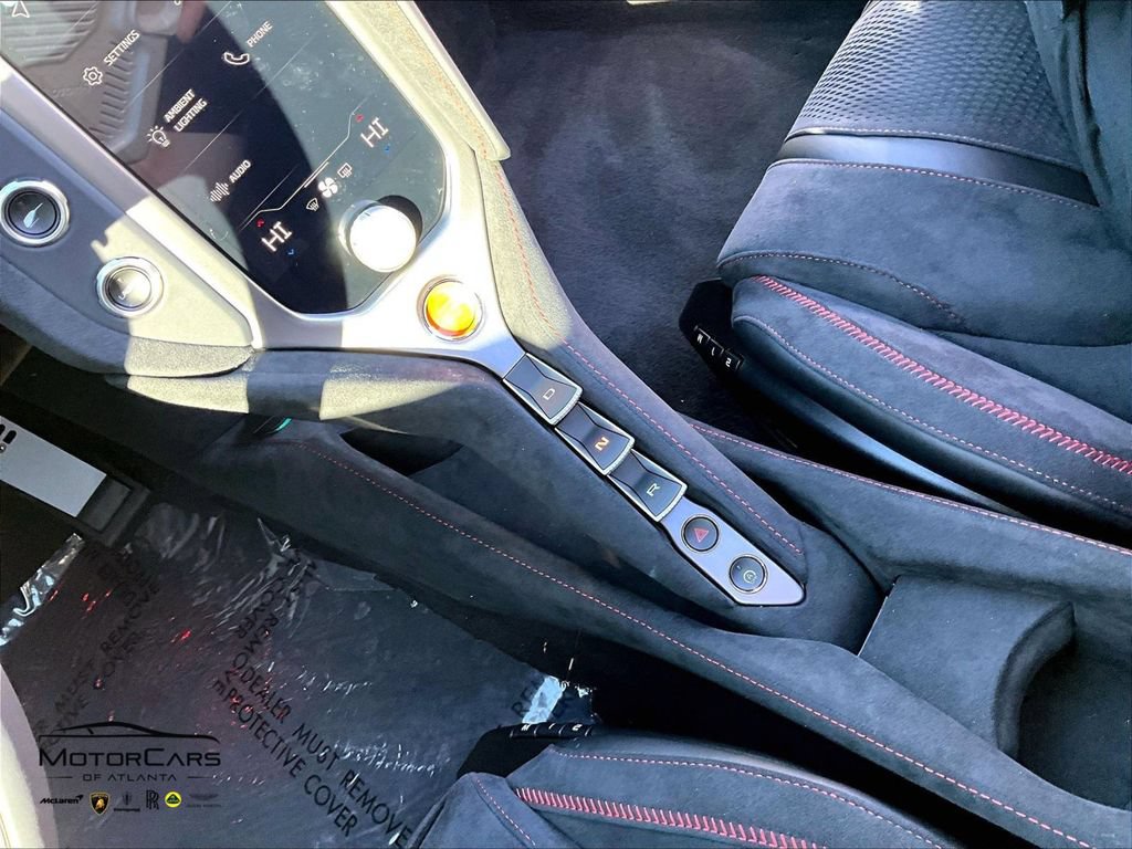 New 2026 McLaren 750S photo 8