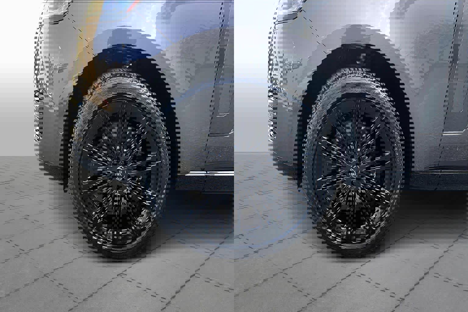 2023 Land Rover Range Rover Long Wheelbase First Edition