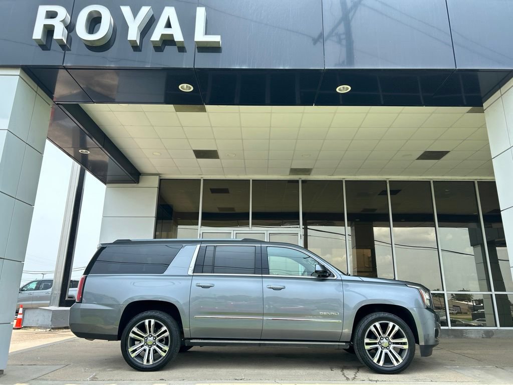 Used 2020 GMC Yukon XL Denali w/ Denali Ultimate Package