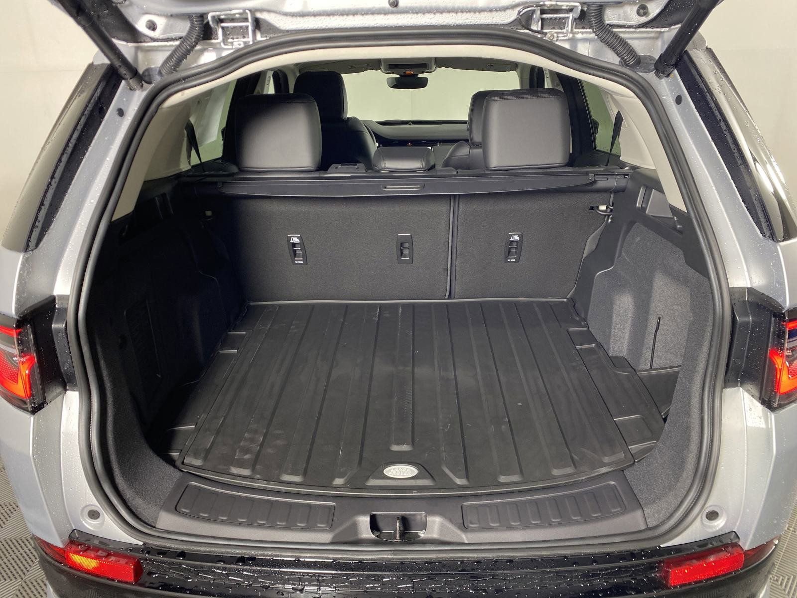 2025 Land Rover Discovery Sport S