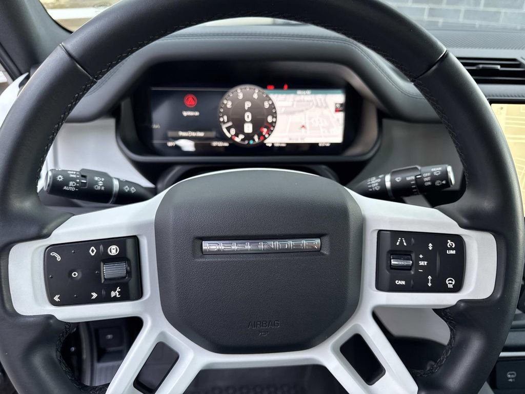 2024 Land Rover Defender 110 SE