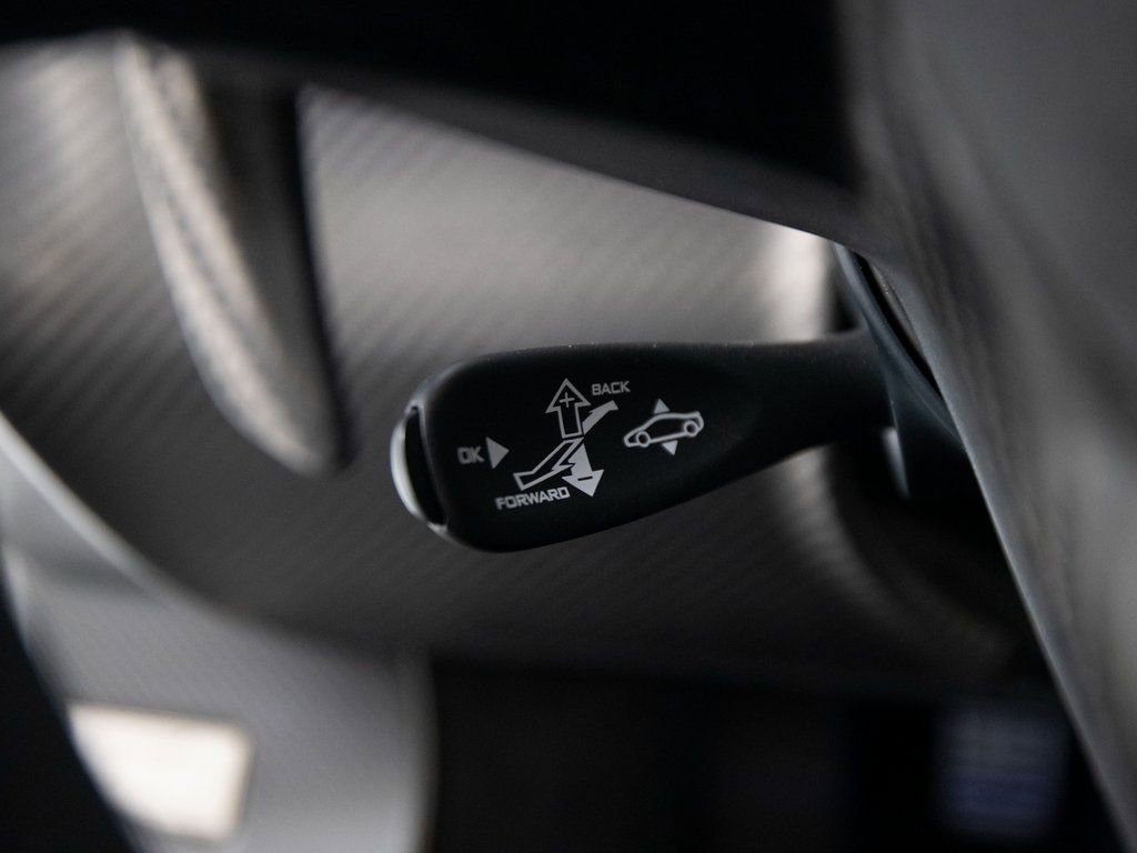 Used 2015 McLaren P1 photo 37