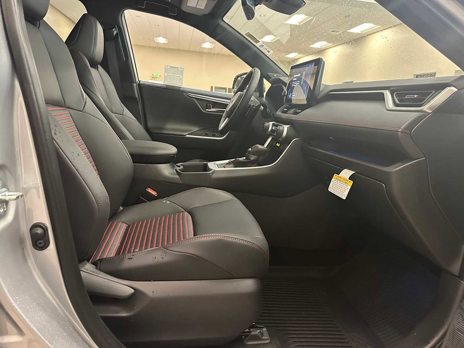 2025 Toyota RAV4 XSE