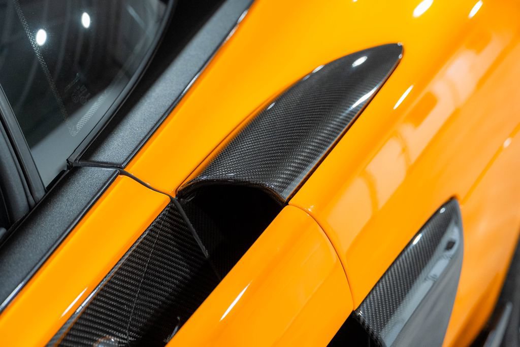 Used 2019 McLaren 600LT photo 43