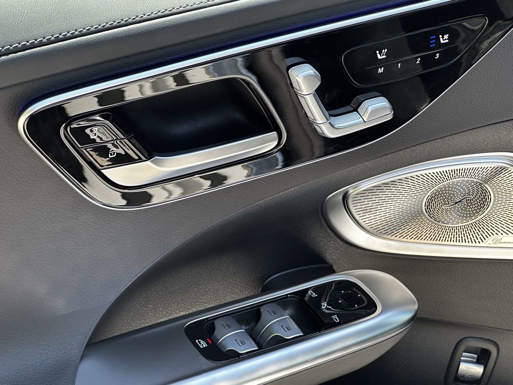 2025 Mercedes-Benz C 300 Sedan