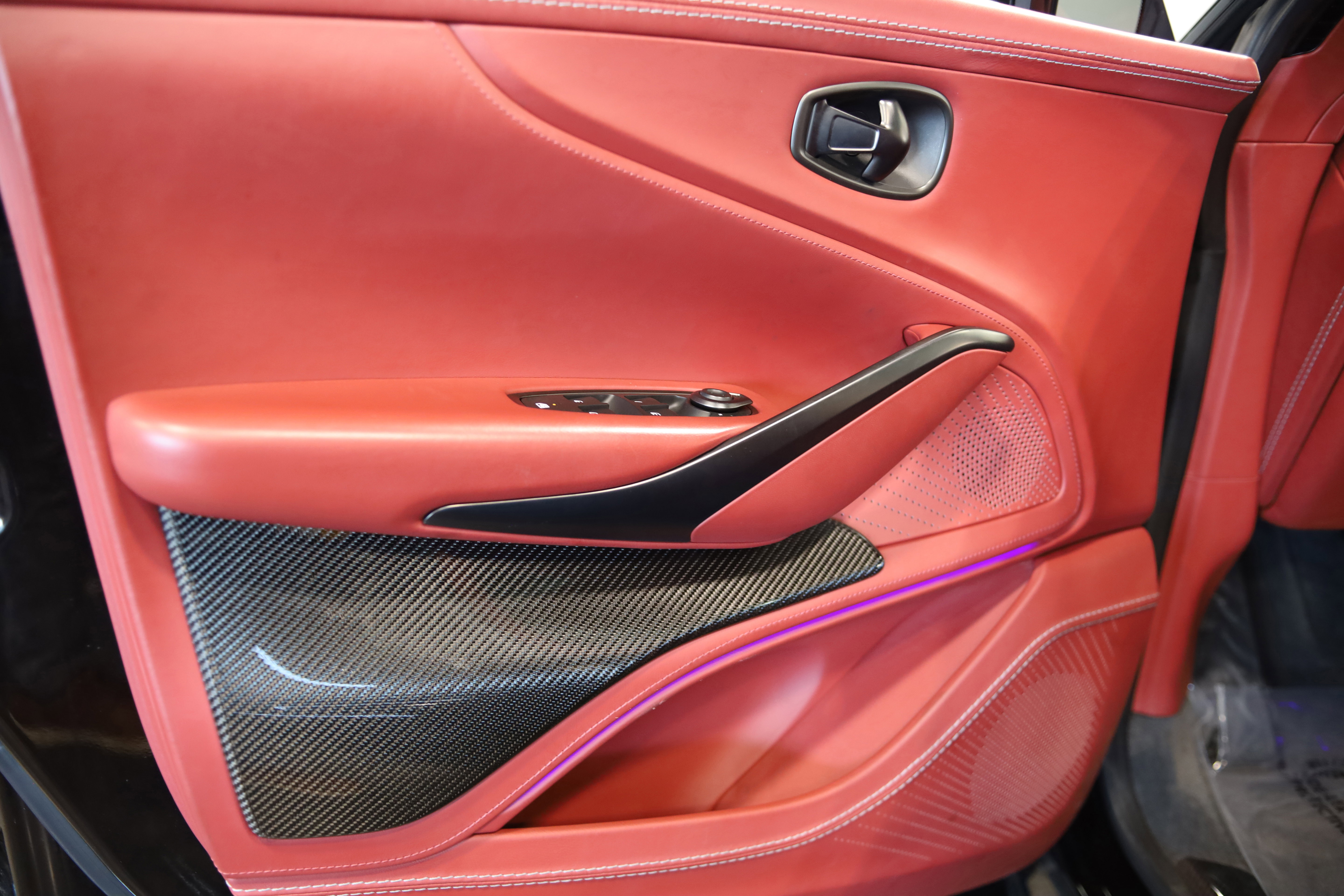 2023 Aston Martin DBX 707