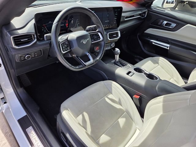 2025 Ford Mustang Premium