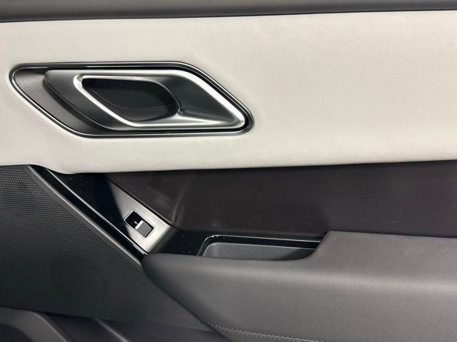 2026 Land Rover Range Rover Velar Dynamic SE