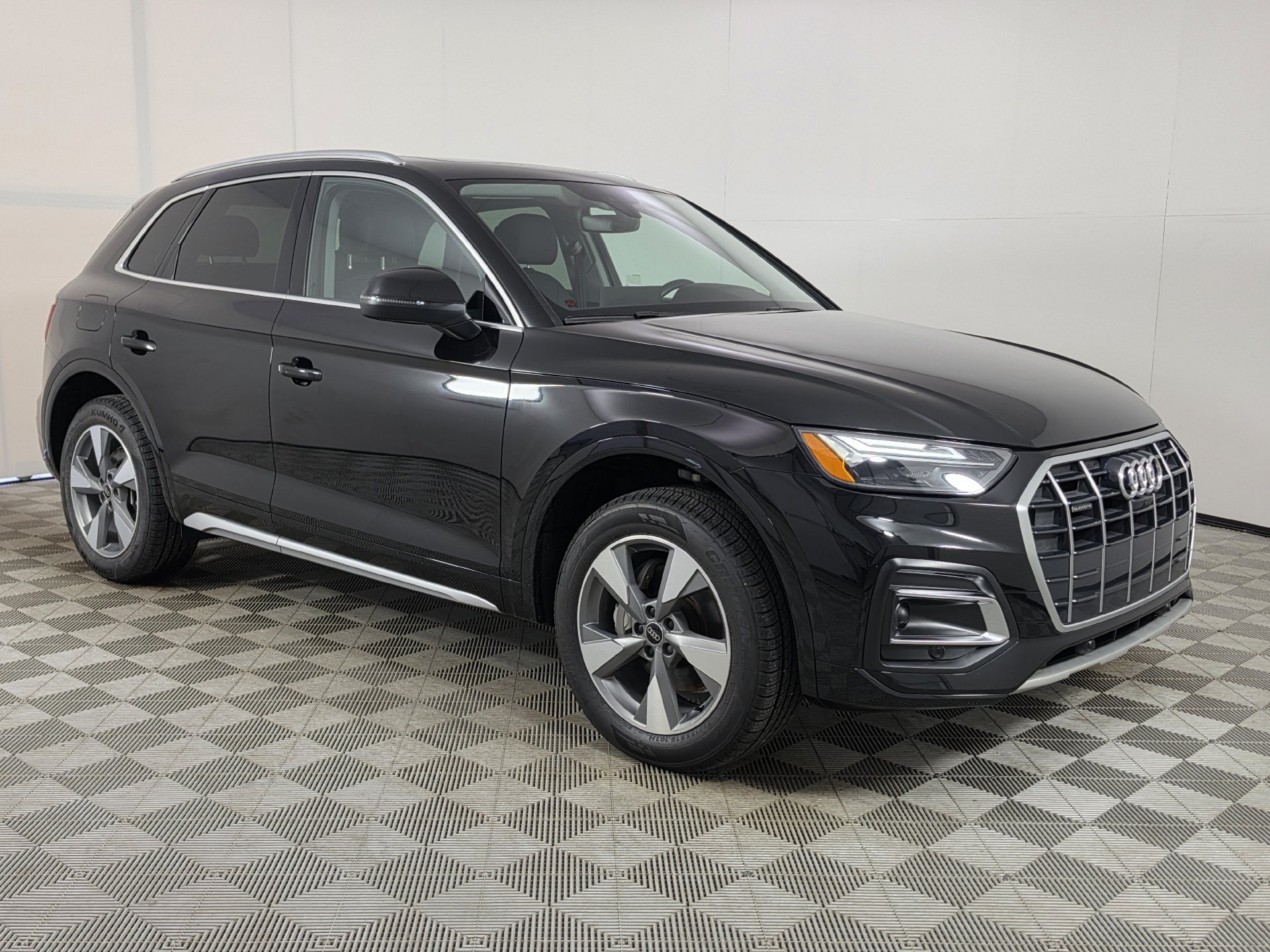 Certified 2024 Audi Q5 2.0T Premium Plus