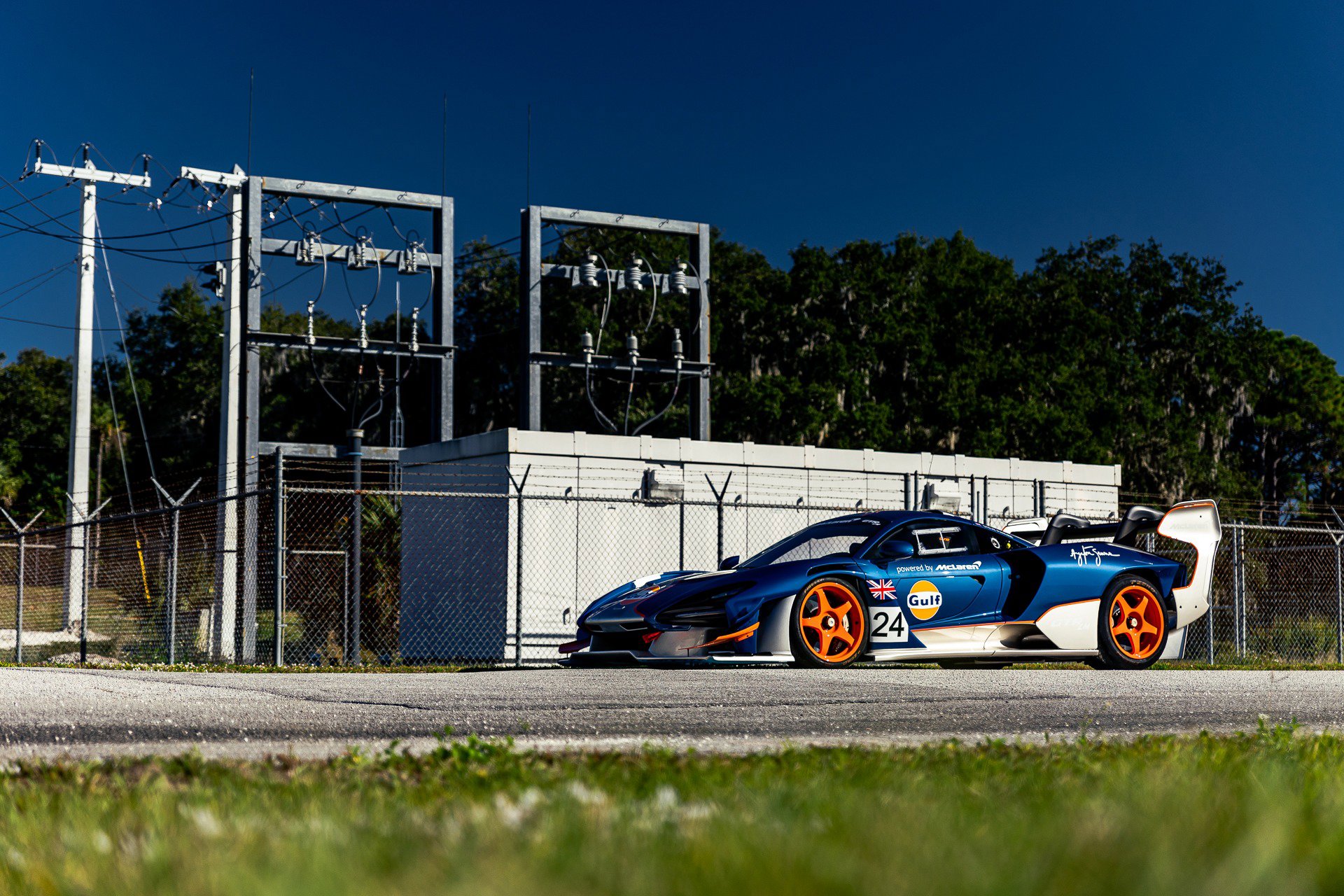 Used 2020 McLaren Senna photo 8