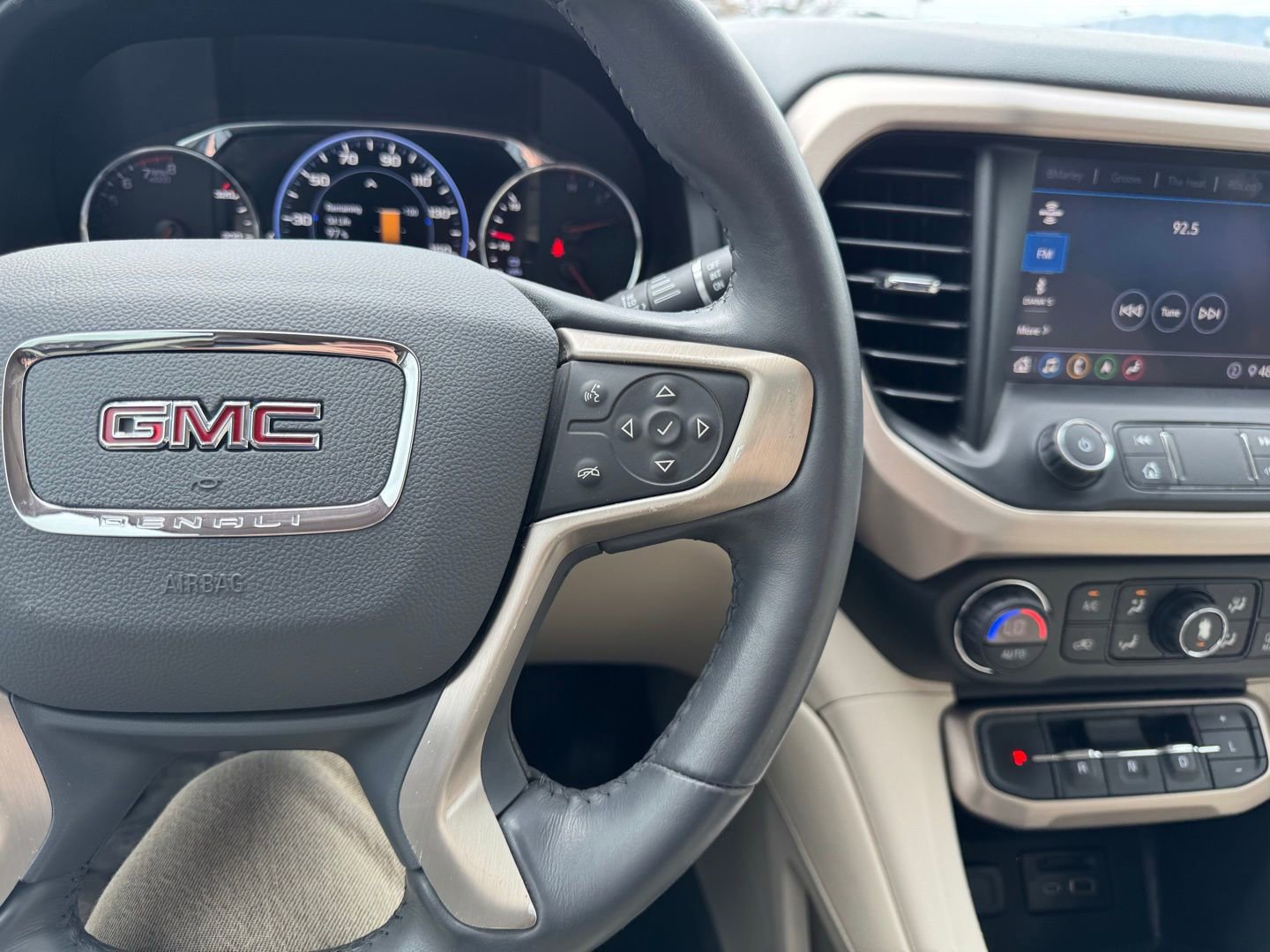2020 GMC Acadia Denali