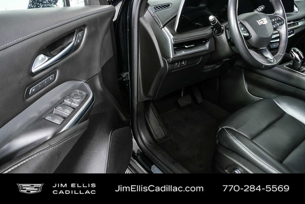2024 Cadillac XT4 Premium Luxury
