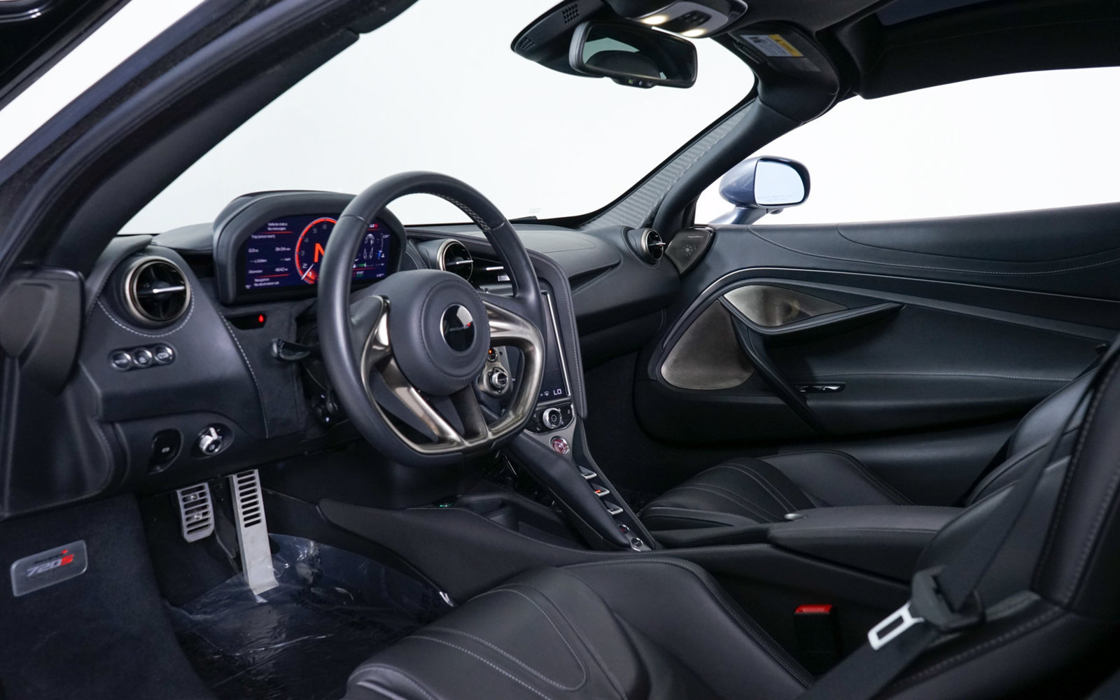 Used 2018 McLaren 720S Luxury photo 23