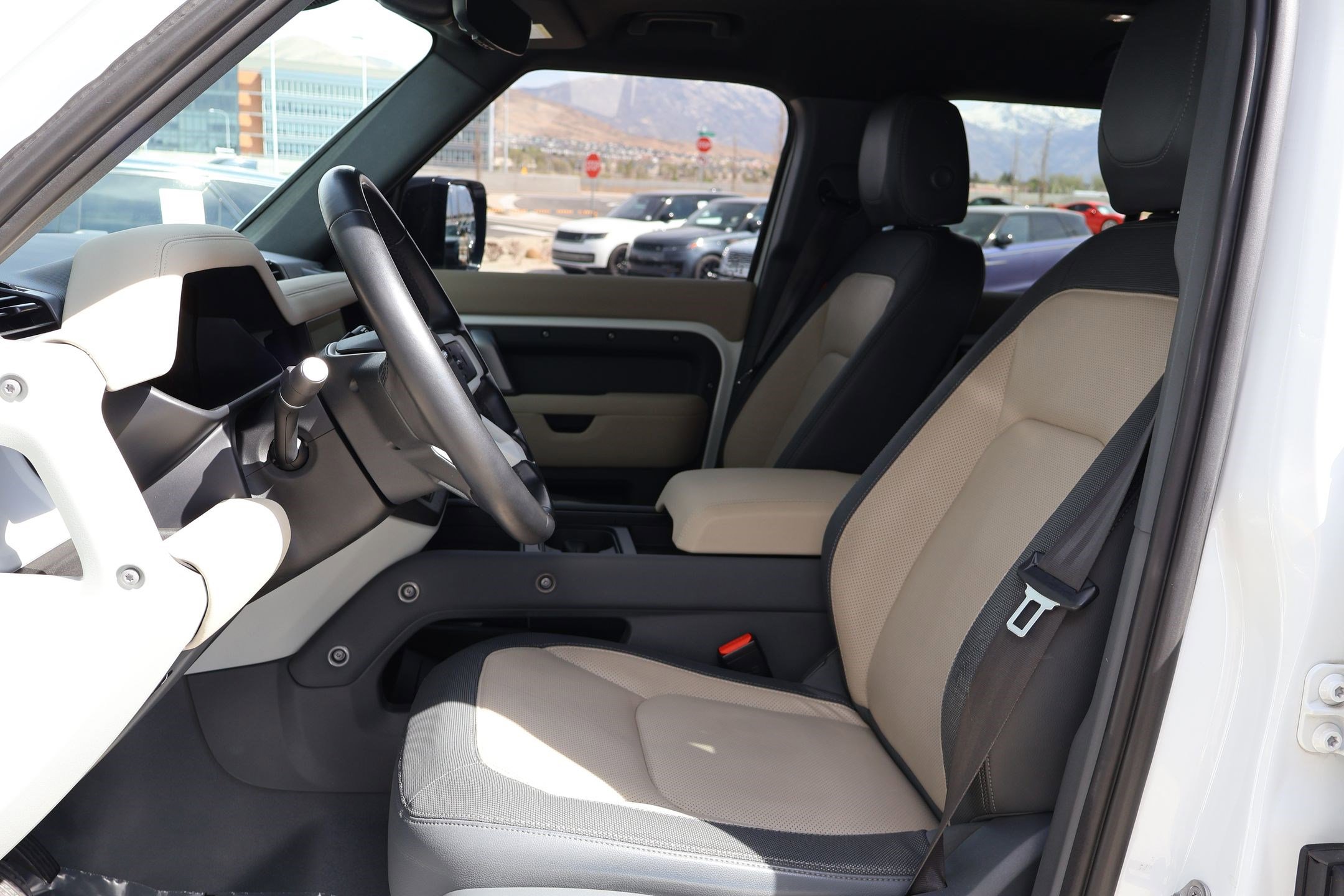 2023 Land Rover Defender 110 X-Dynamic SE