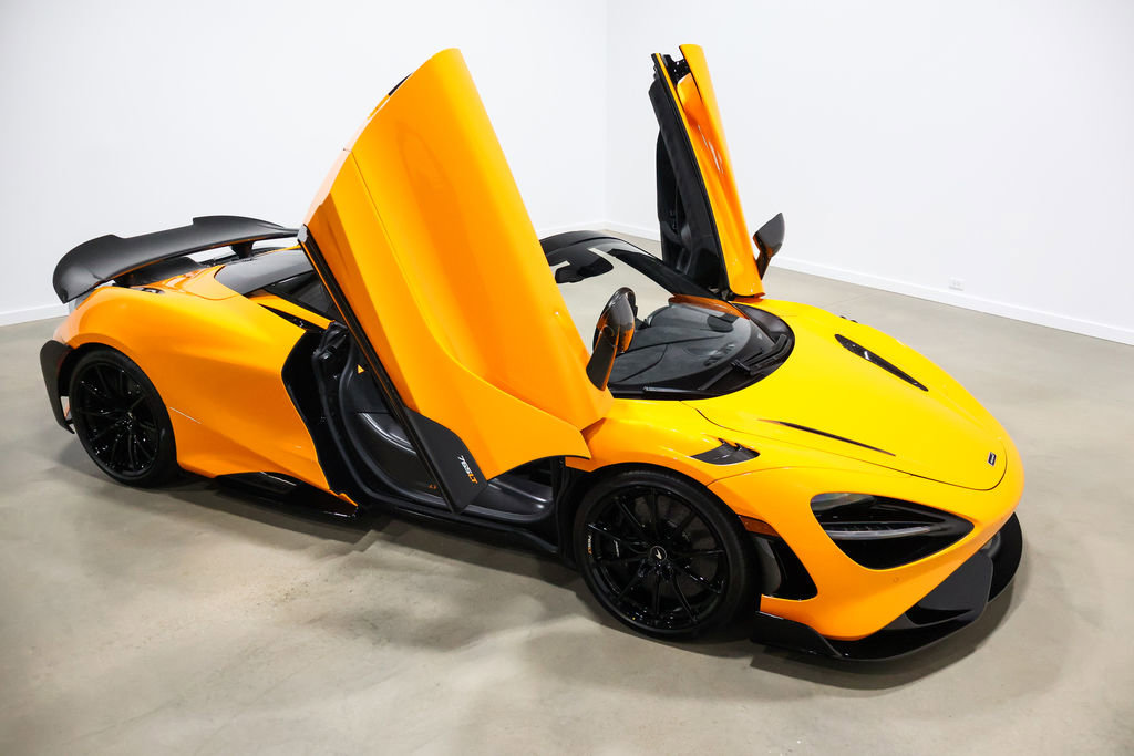 Used 2022 McLaren 765LT photo 81