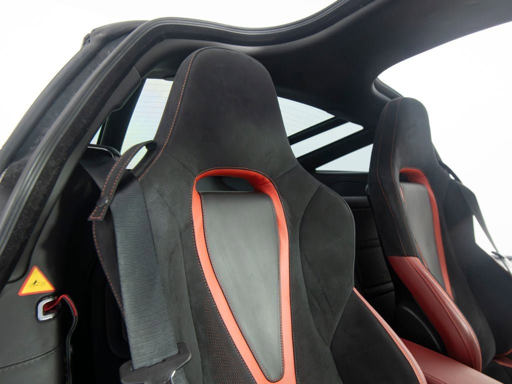 Used 2018 McLaren 720S photo 34
