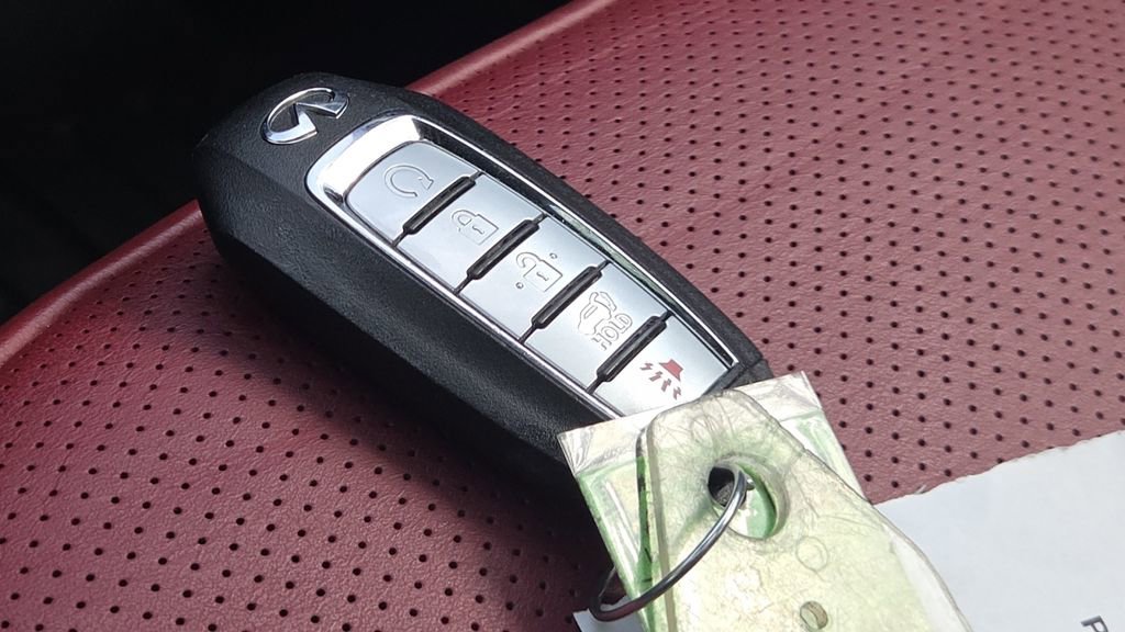 2023 INFINITI Qx50 Sport