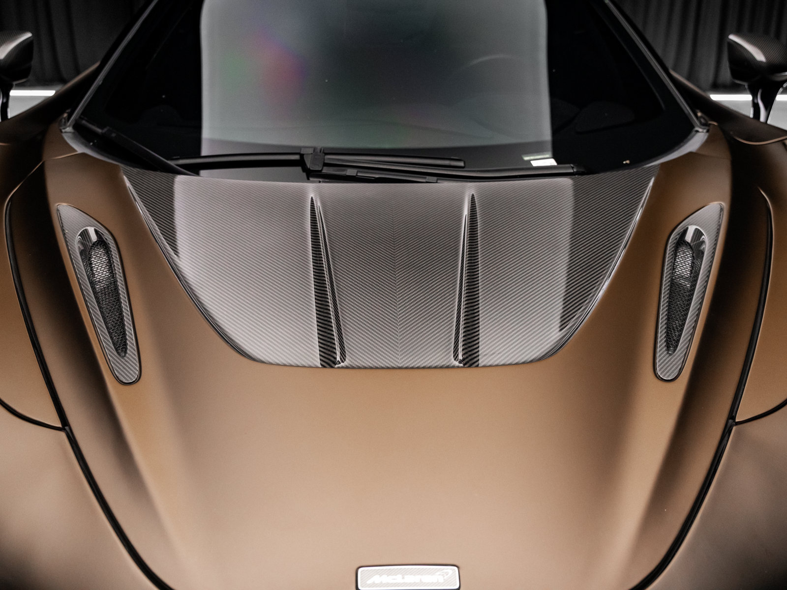 Used 2018 McLaren 720S Luxury photo 3