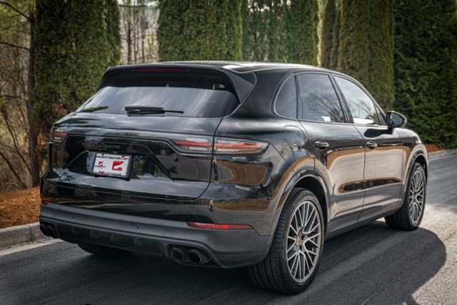 2022 Porsche Cayenne Platinum Edition