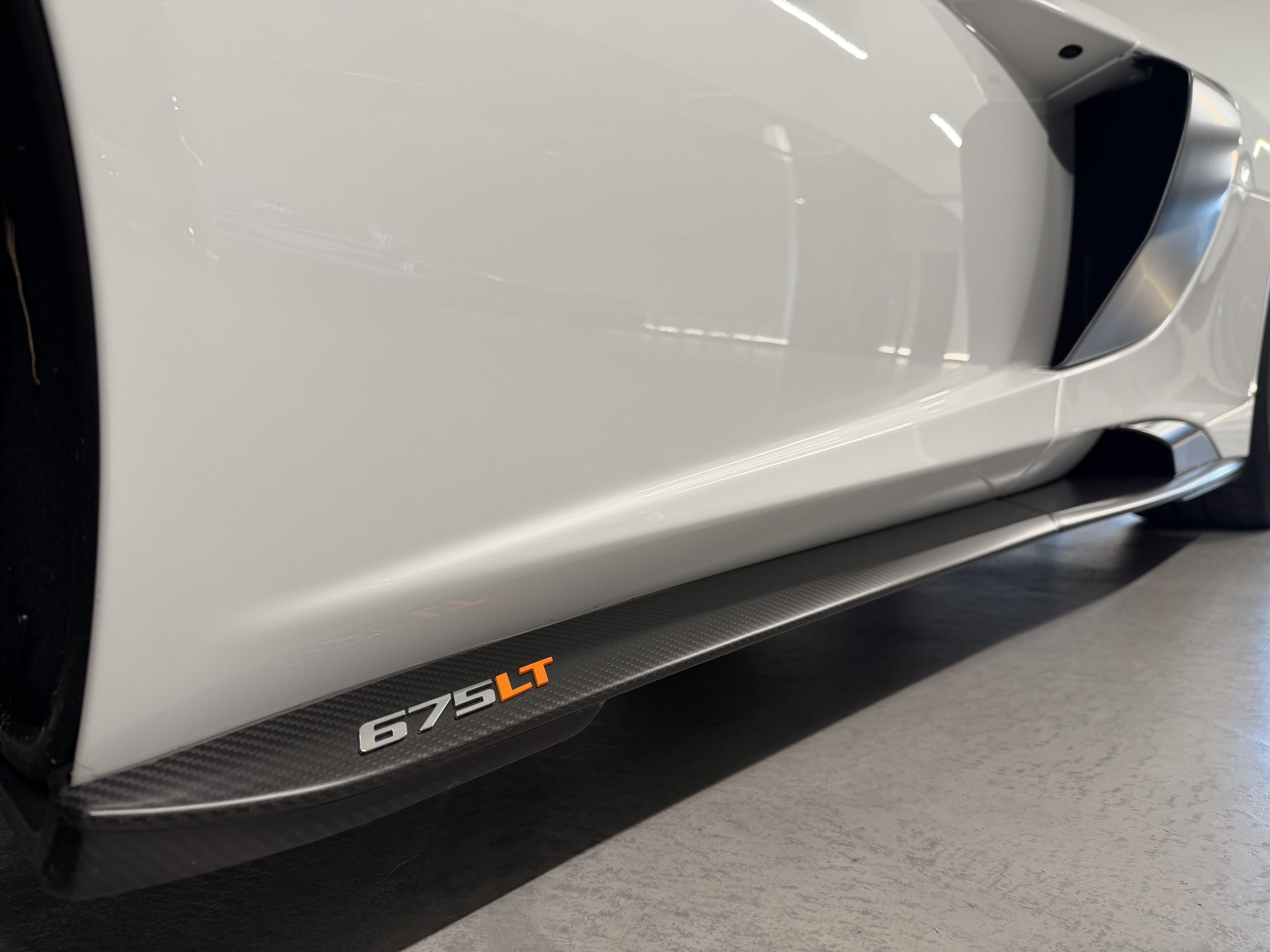 Used 2016 McLaren 675LT Spider photo 15