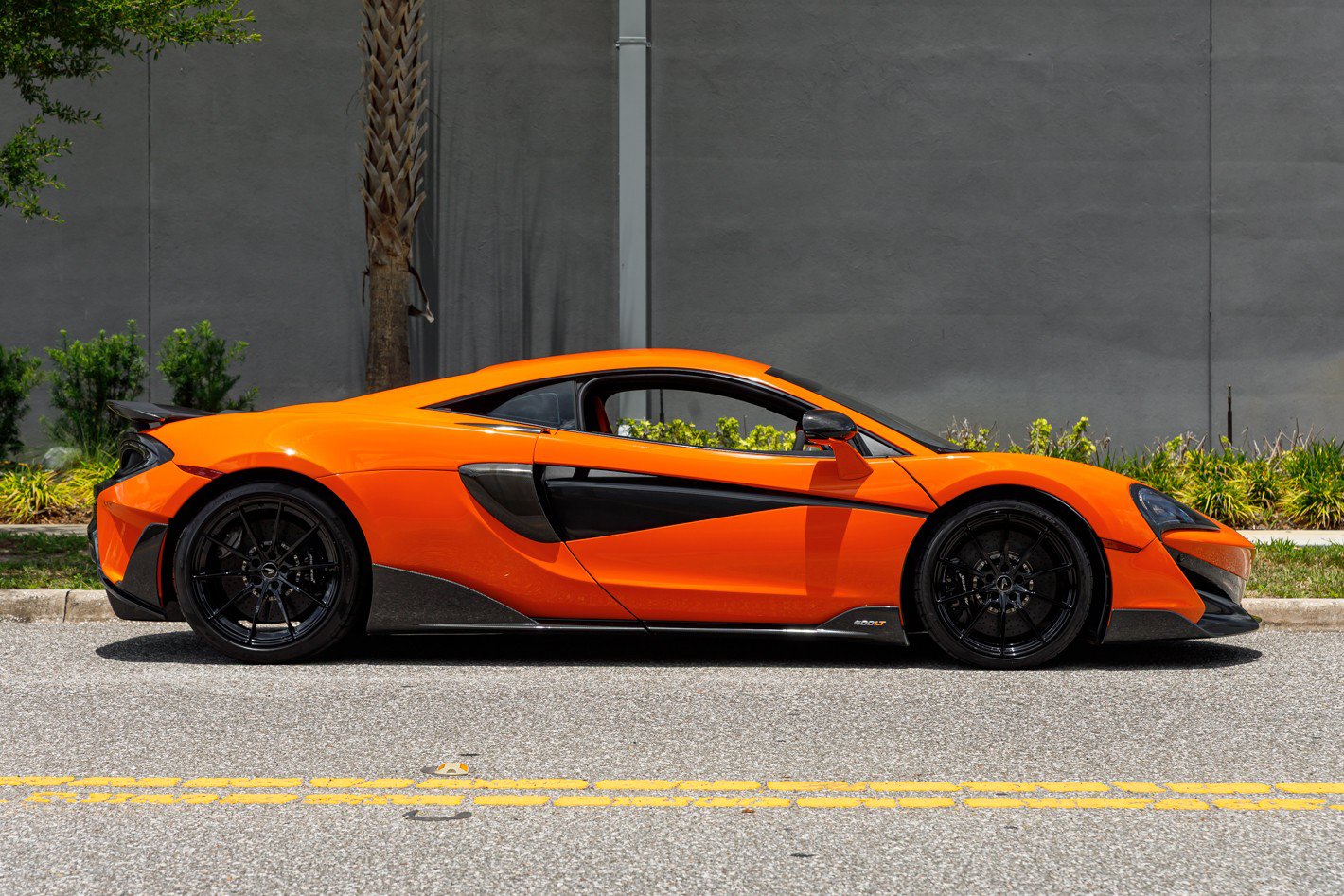 Used 2019 McLaren 600LT photo 6