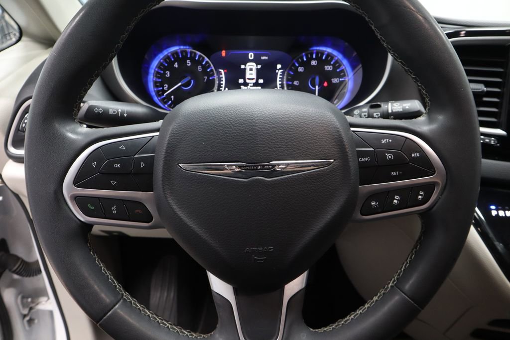 2022 Chrysler Pacifica Touring-L