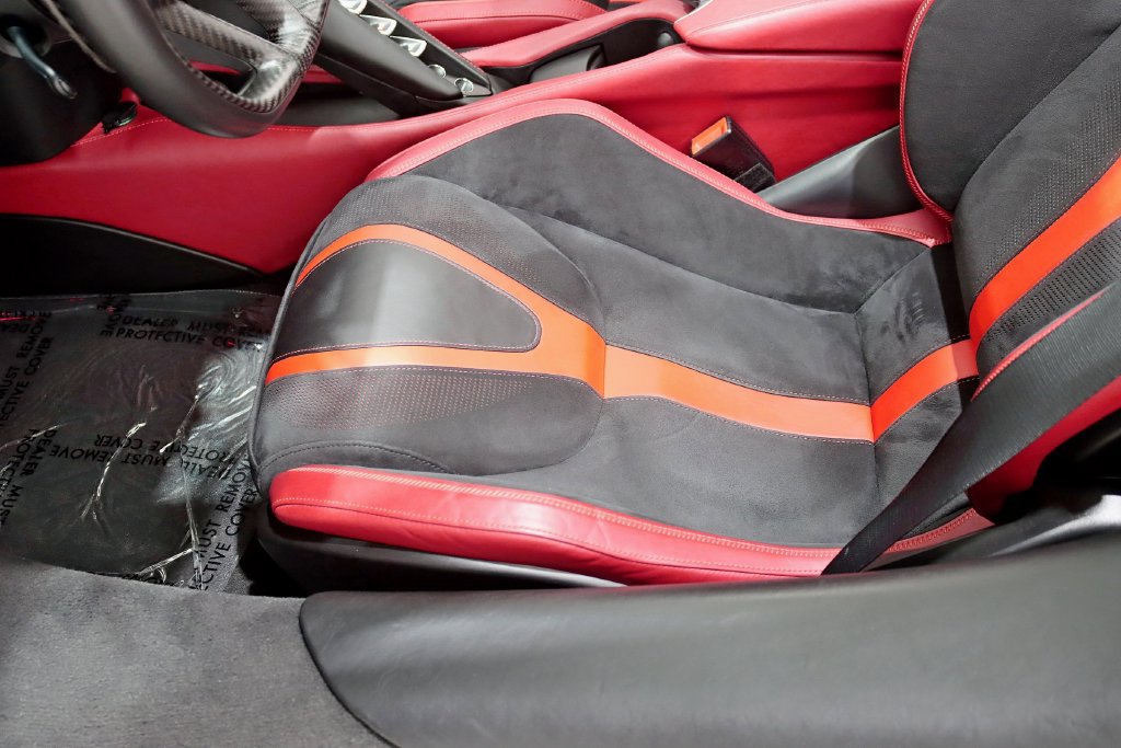 Used 2018 McLaren 720S Performance photo 39