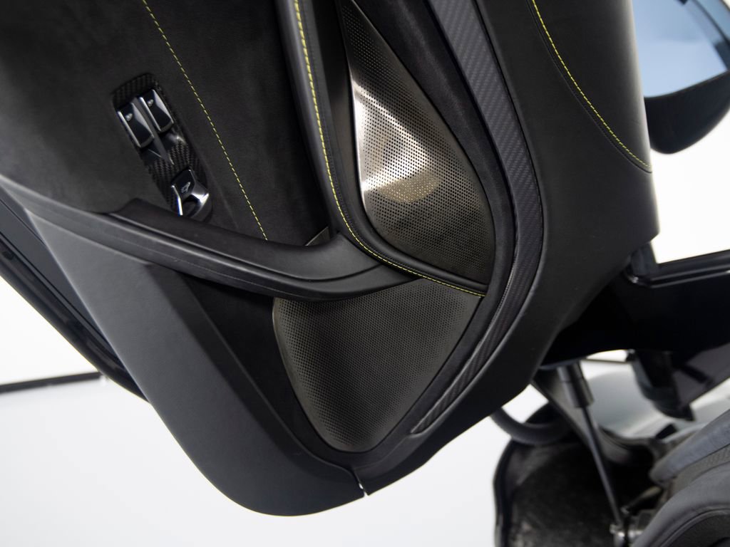 Used 2018 McLaren 720S Performance photo 13