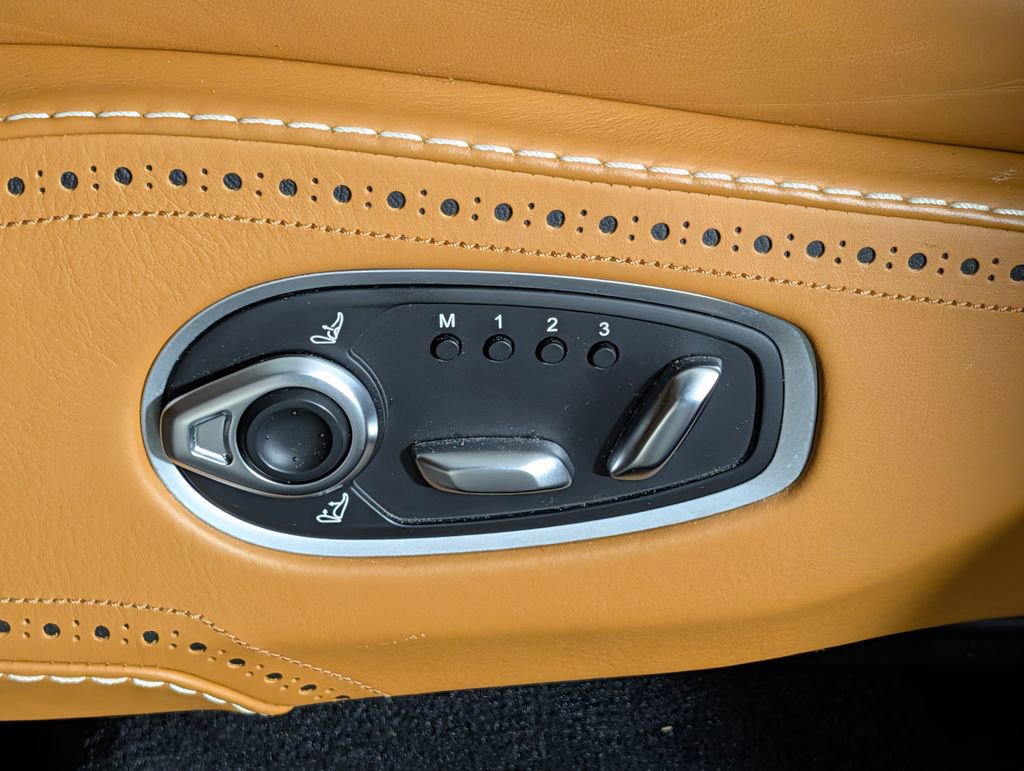 2021 Aston Martin DBX