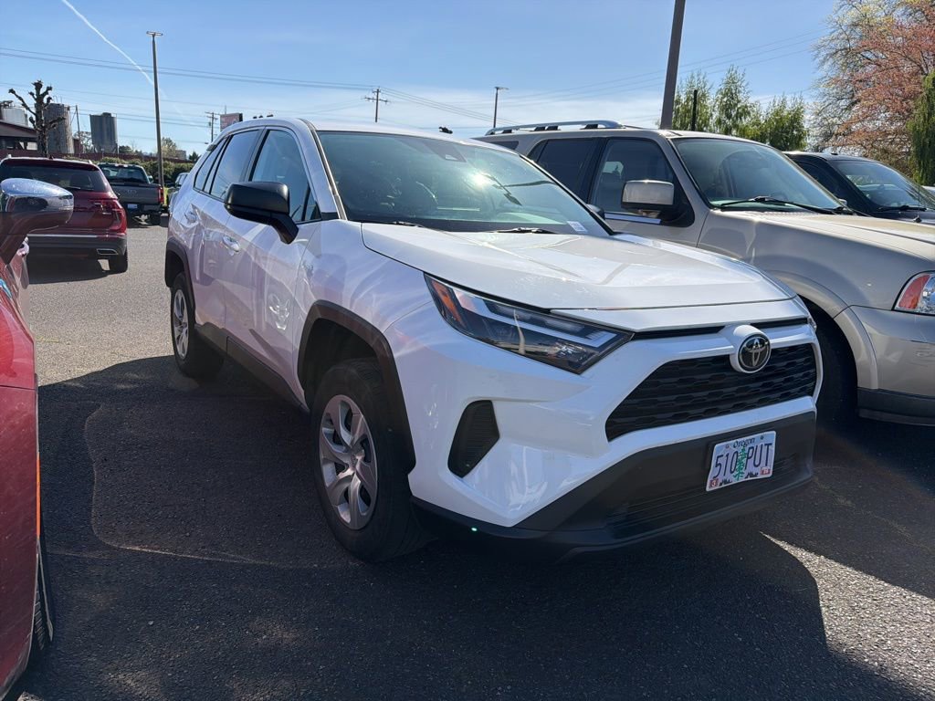 2023 Toyota RAV4 LE