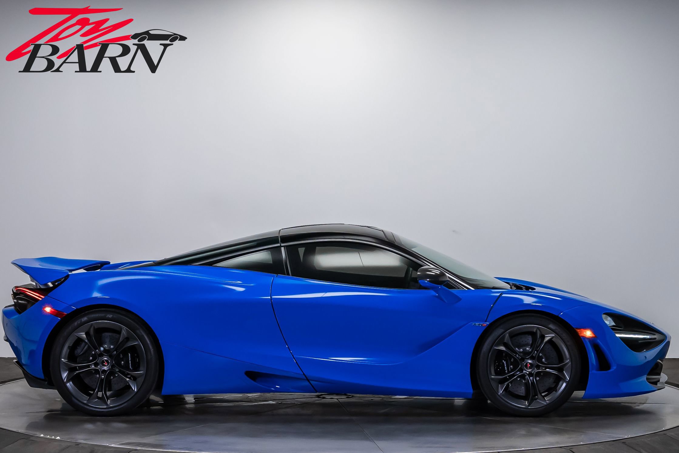 Used 2018 McLaren 720S Performance photo 6