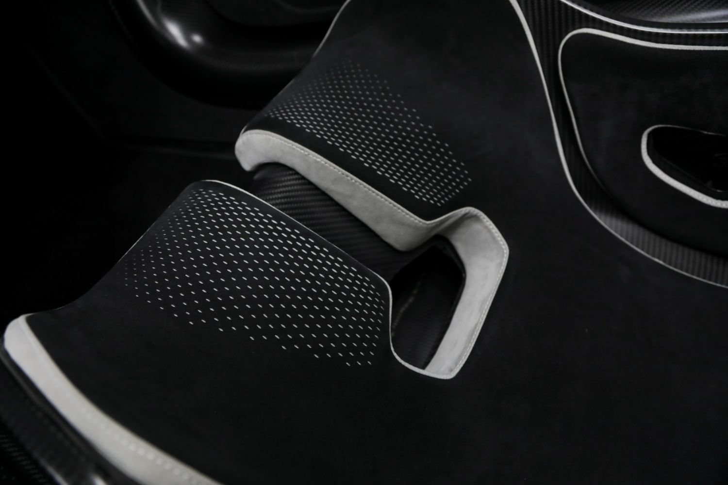 Used 2022 McLaren 765LT photo 56