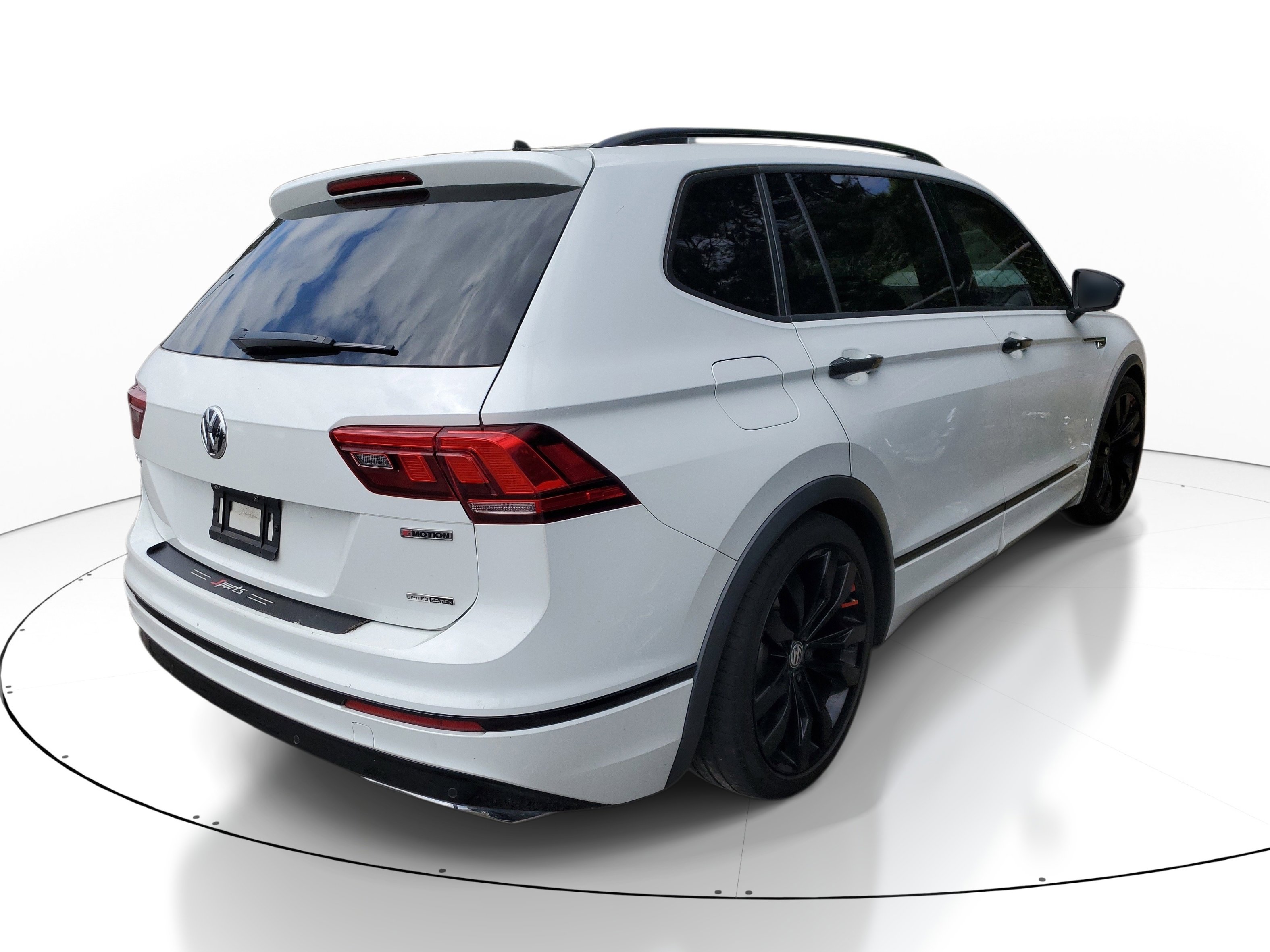 2020 Volkswagen Tiguan SE R-Line