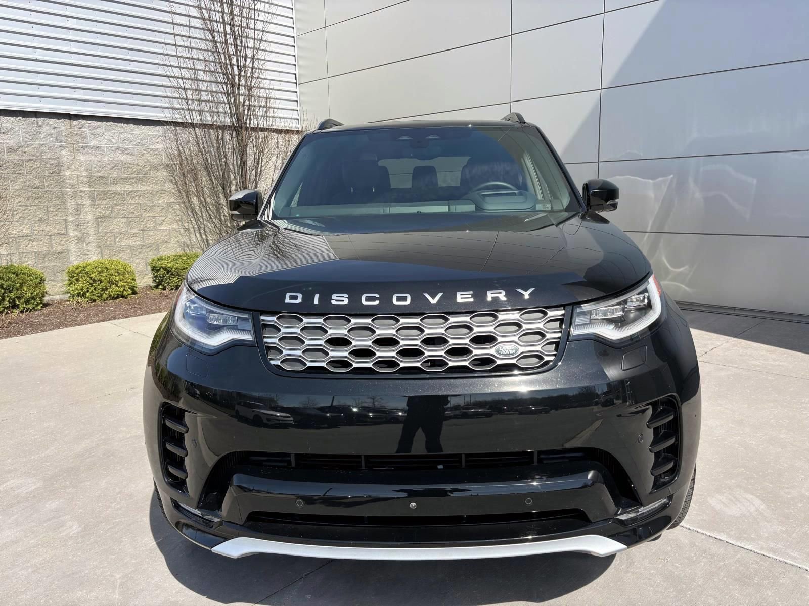 2025 Land Rover Discovery Metropolitan Edition