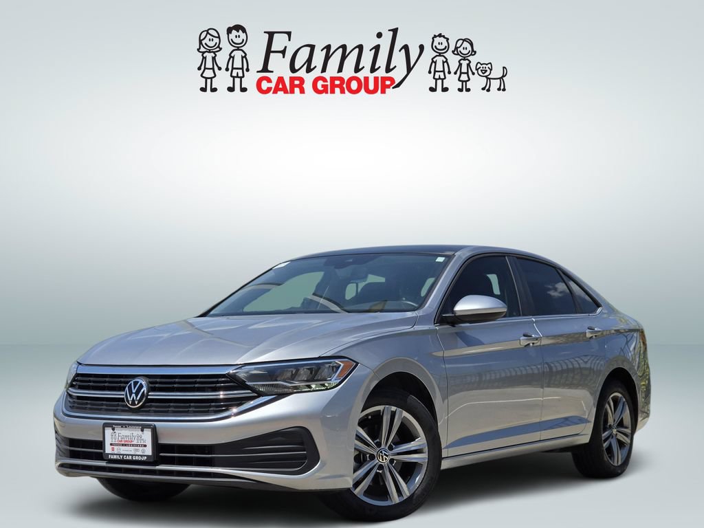 Used 2024 Volkswagen Jetta SE w/ Panoramic Sunroof Package