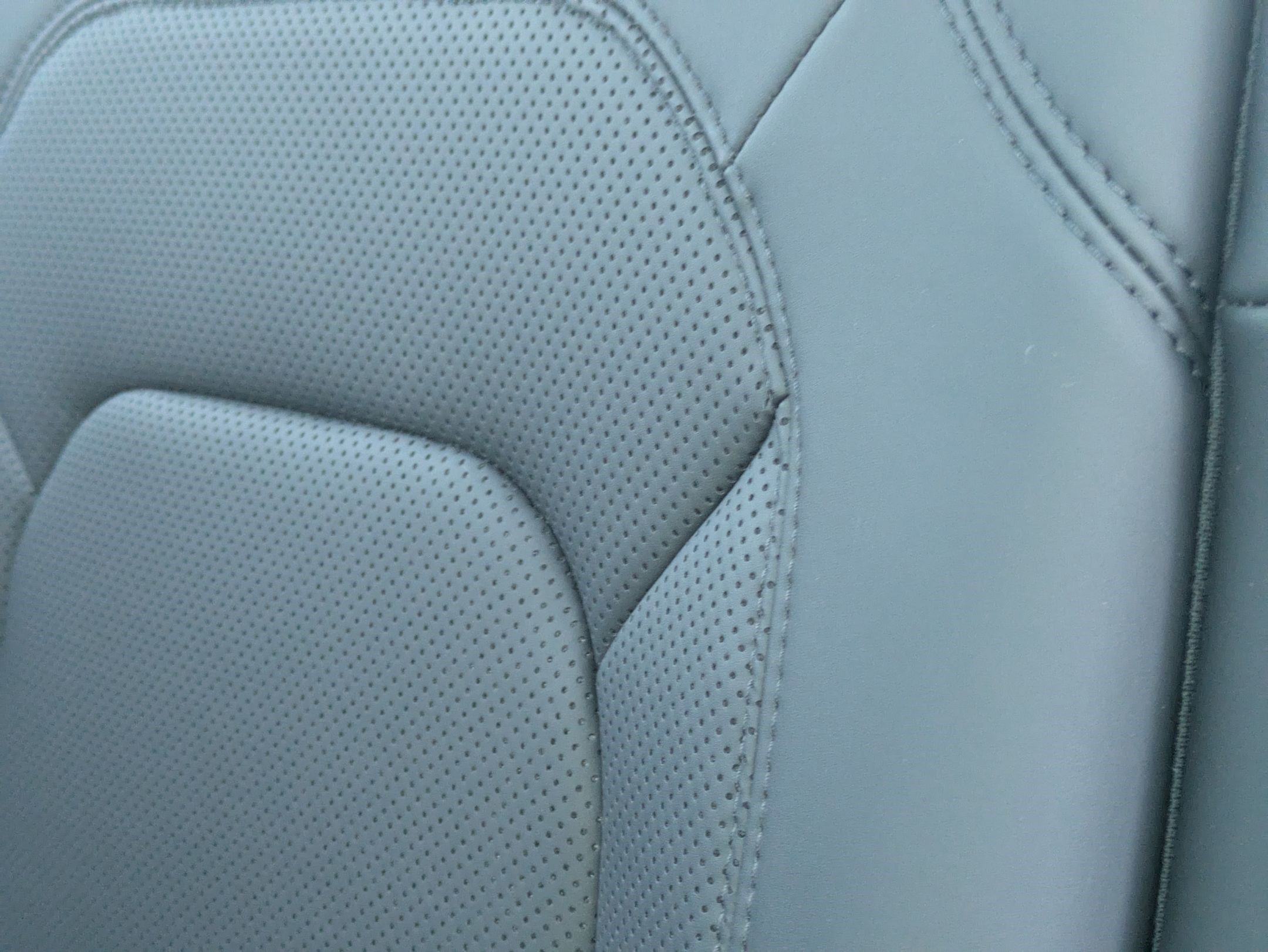 2025 Land Rover Defender 110 S