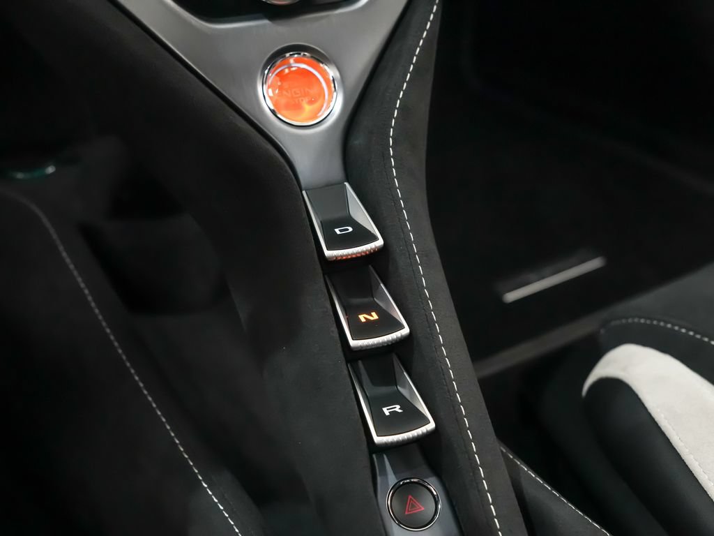 Used 2026 McLaren 750S Spider photo 31